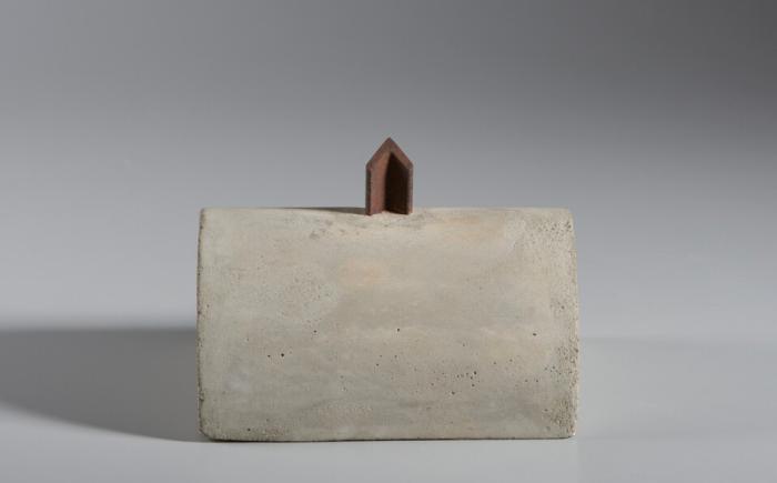 1975, cemento e ferro, 15.0 x 20.0 x 20.0 cm