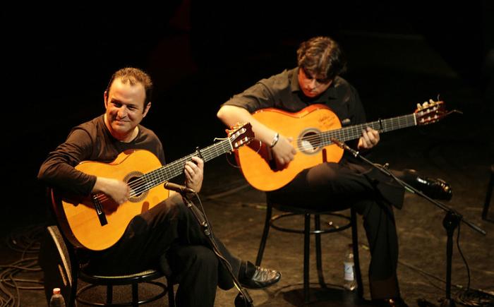 Milano, Teatro Ventaglio Smeraldo, Carmen Cortez, danza; Gerardo Nunez, chitarra flamenta; Jesus Ruiz, cantaor; Pablo Martin, contrabbasso; Angel Sanchez Gonzales Cepillo, percussioni © Lelli e Masotti