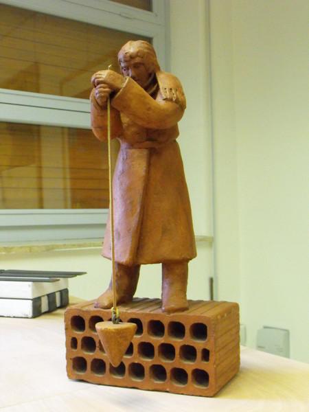 A piombo, 2004, terracotta, 50,5x24,5x22 cm