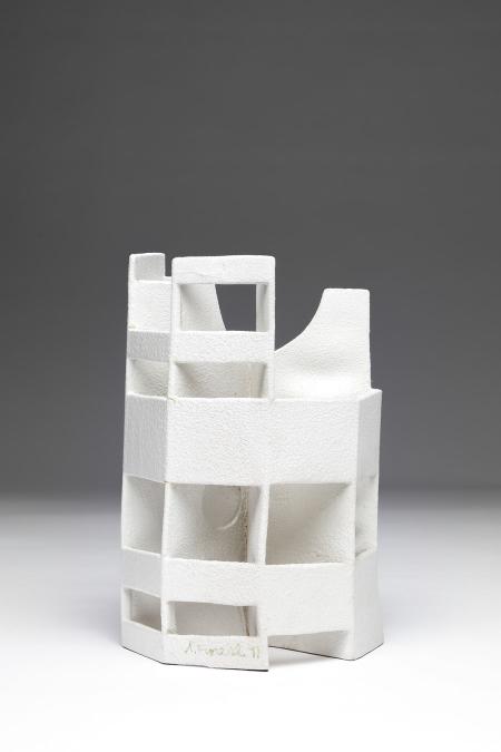 Scultura astratta, 1971, gres maiolicato, 38.0 x 23.0 x 23.0 cm